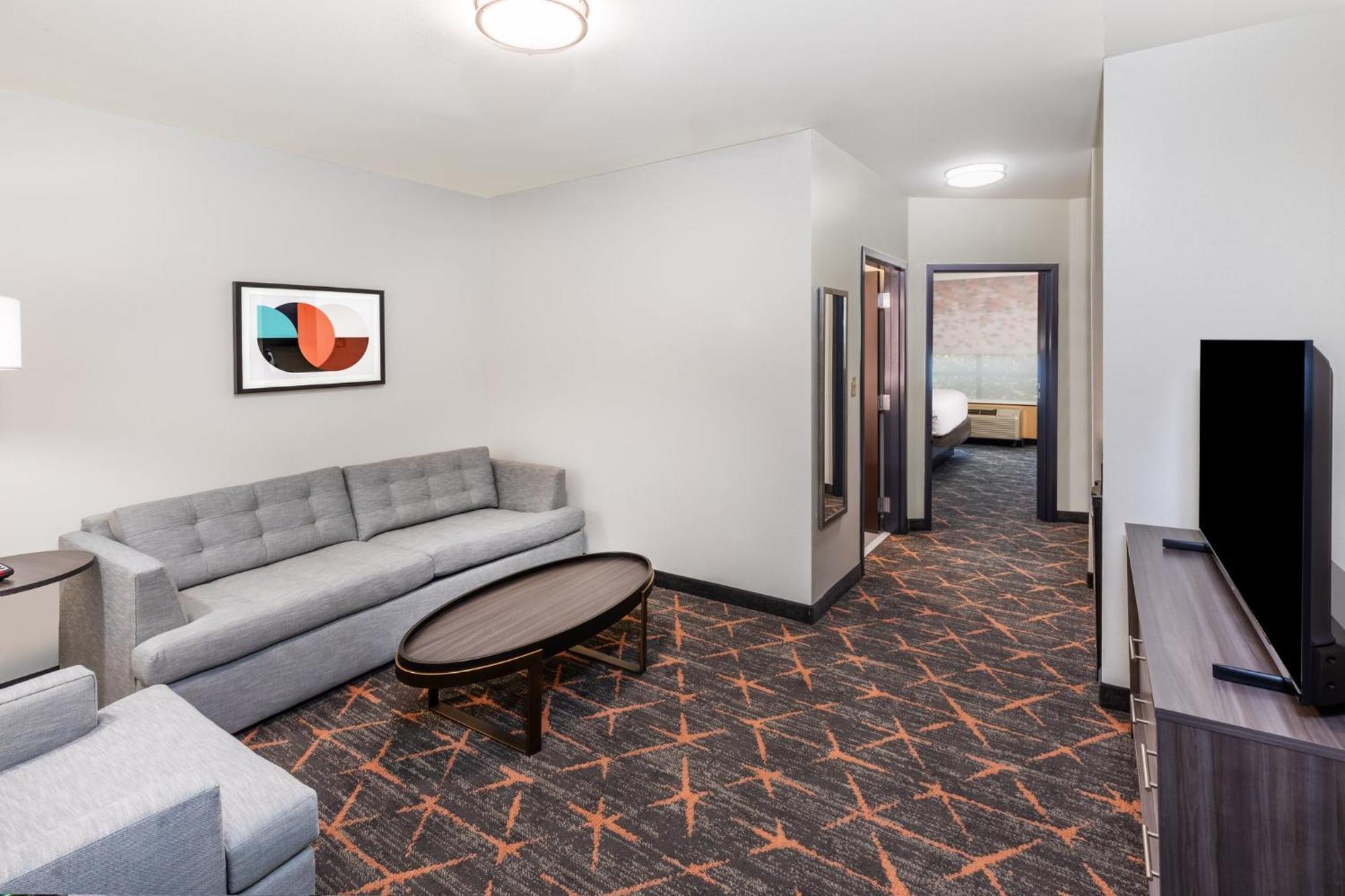 Holiday Inn Hotel & Suites Tulsa South By Ihg Exterior foto