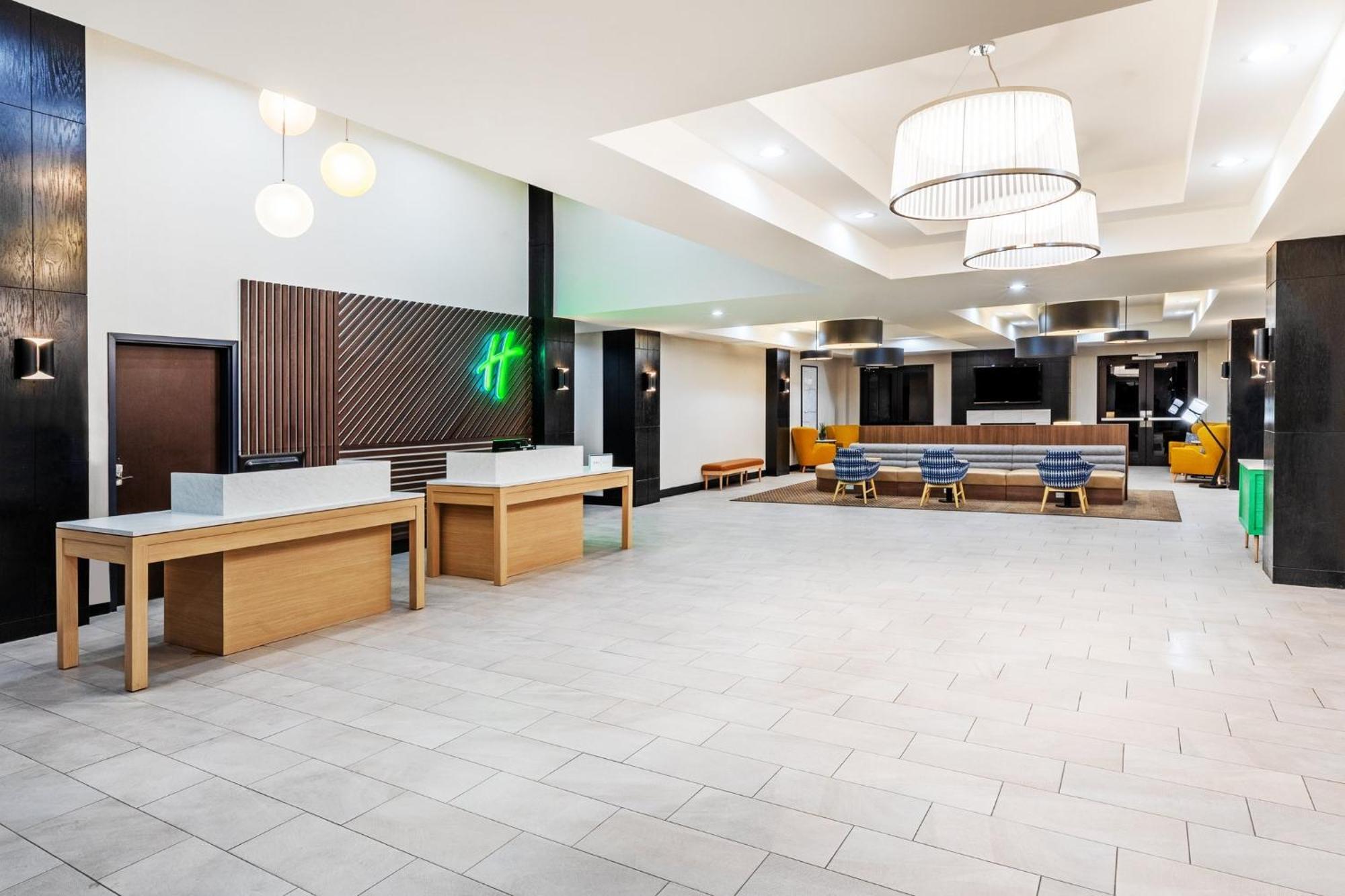 Holiday Inn Hotel & Suites Tulsa South By Ihg Exterior foto